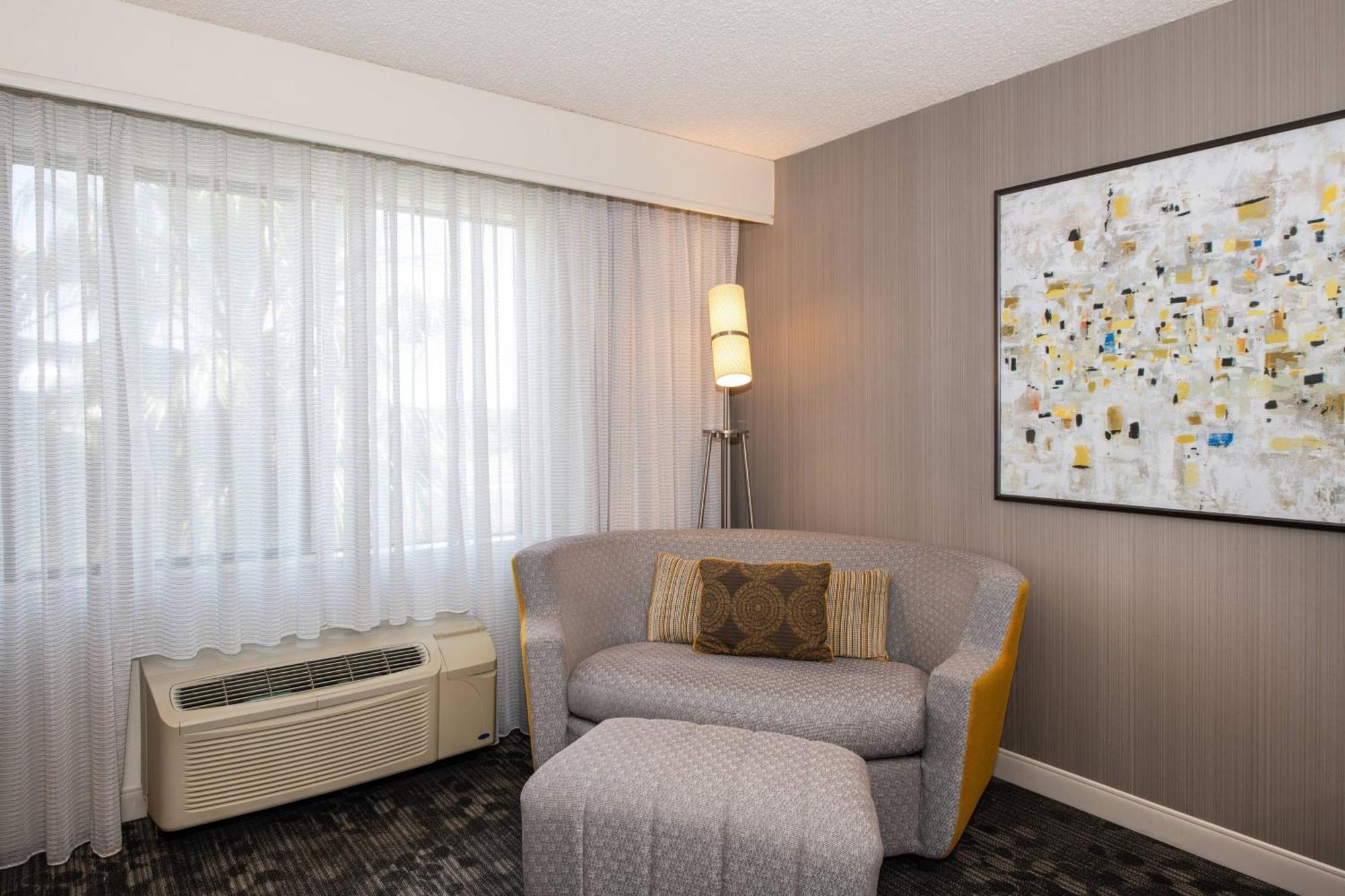 Courtyard By Marriott Newark Silicon Valley Eksteriør billede