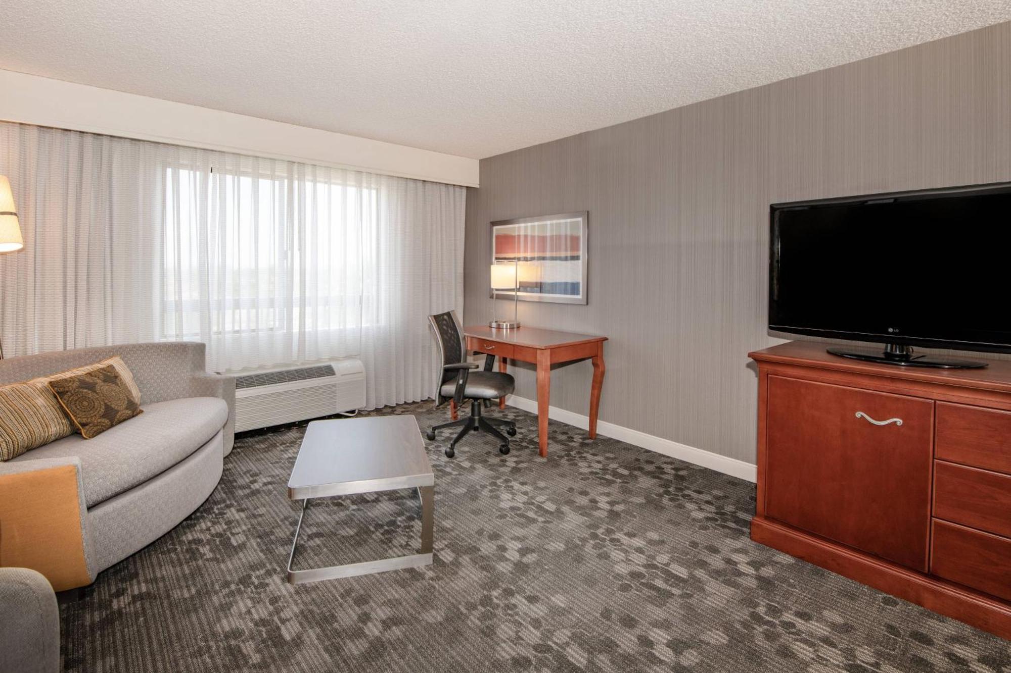 Courtyard By Marriott Newark Silicon Valley Eksteriør billede